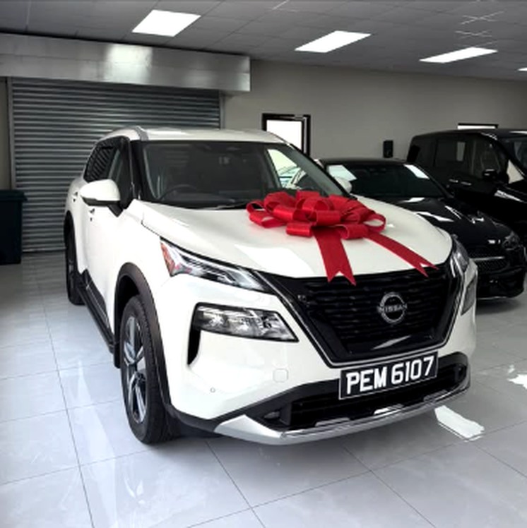 White Nissan X-Trail ready for delivery at 89 Auto Collection